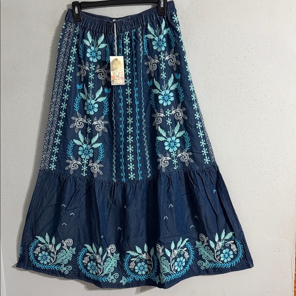 NWT Johnny Was Embroidered Blue Floral Maxi Skirt. Embellished w embroidered